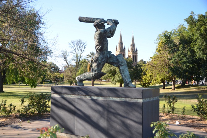 Being the home city of cricketing legend Bradman, visiting cricket enthusiasts are always keen to associate themselves with his memoirs